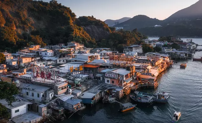 國家地理攝影冠軍Kelvin Yuen為活動拍攝香港十大咫尺旅遊點，而作品更會於網上免費展出。