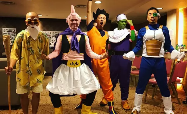 野佬真儠好鐘意扮鬼扮馬。