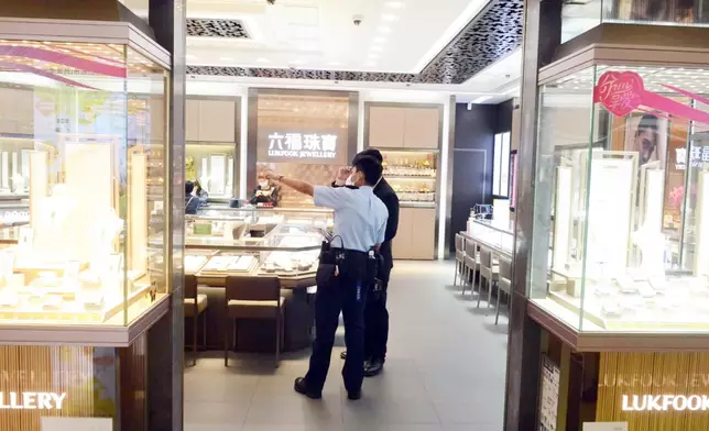 警方正在場調查事件。