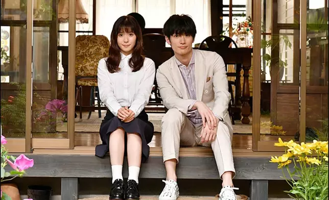 三浦春馬自殺前接拍TBS電視台劇集《錢的盡頭是愛情的開始》，在他死前只拍了約三集戲份。