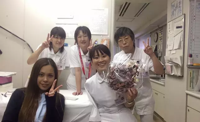 伊藤真波成為了國內第一名裝上義肢的護士。(網上圖片)