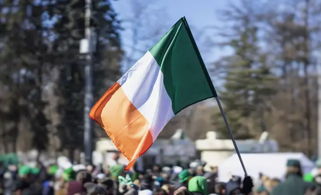 網民表示，一位朋友的哥哥在4年前舉家移民愛爾蘭，從此與家人和爸爸幾乎絕無來往。Getty圖片