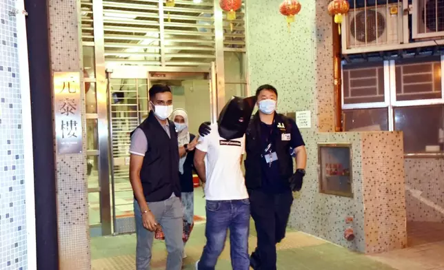 警方拘捕2名涉案男子。