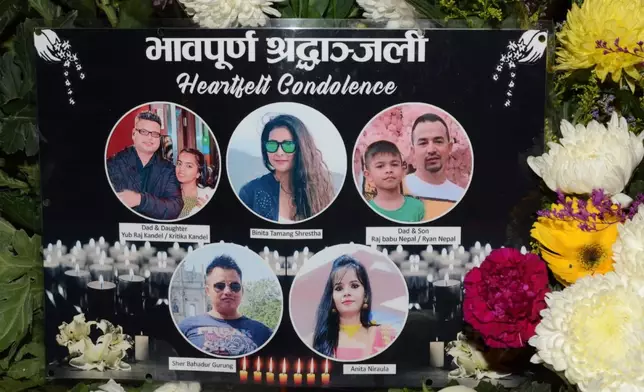 尼泊爾同鄉及市民到場悼念悼念死難者。