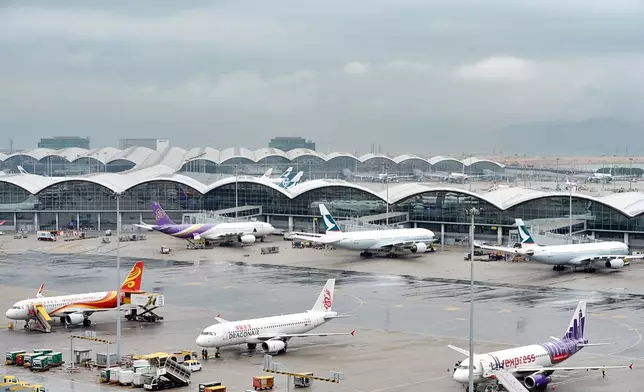 網民指，直至朋友一家處理父親的遺產，當兄長一家得知「有錢分」的時候，竟馬上訂機票回港。資料圖片