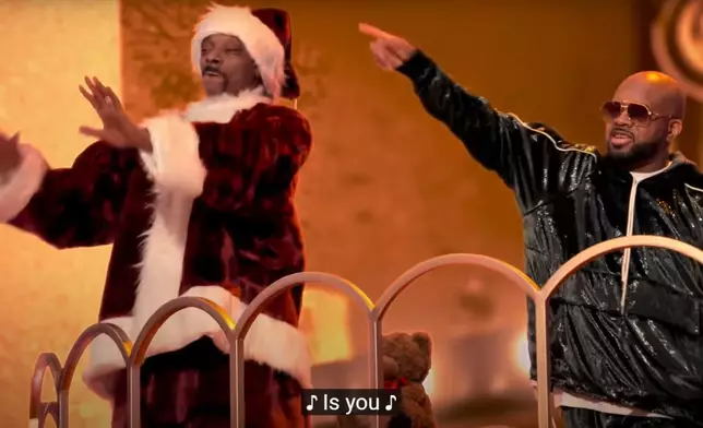 饒舌天王Snoop Dogg在片中以聖誕老人造型登場。
