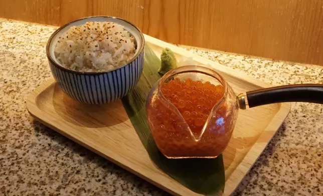 同步供應迷你版三文魚籽爆丼(期間限定價$148)