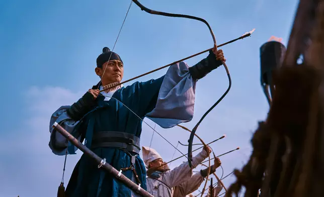 朱智勛在《屍戰朝鮮》飾演對抗喪屍的王世子表現備受讚揚（Netflix提供圖片）