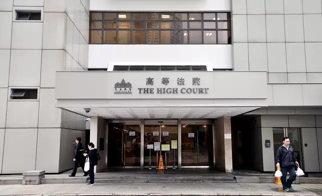 雙方律師代表今高等法院為結案陳辭。資料圖片