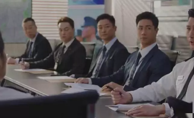 阿龍在《使徒行者3》飾演Ｏ記高級警司、關寶慧下屬。