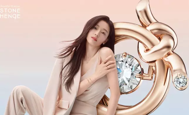 全智賢為珠寶品牌拍攝的最新廣告代言照公開（網上圖片）