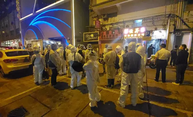 油麻地晚上突擊封區。