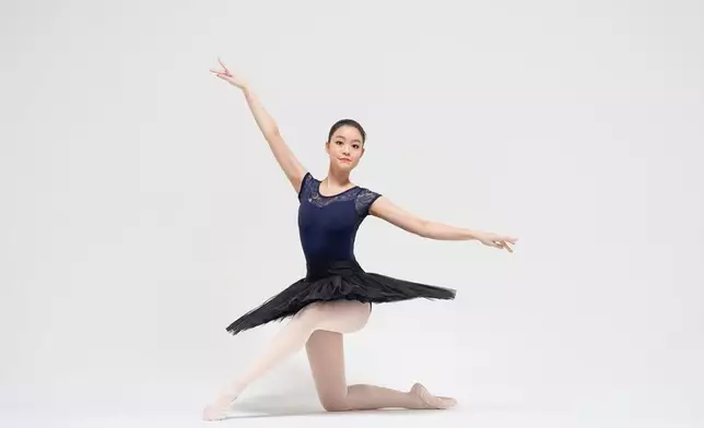 劉秀盈除了愛音樂，還會跳芭蕾舞，去年更獲英國皇家舞蹈學院發出的Grade 6 (Ballet) 證書。