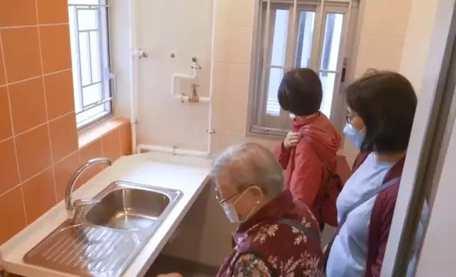 首位住戶上月已收樓。房協影片截圖