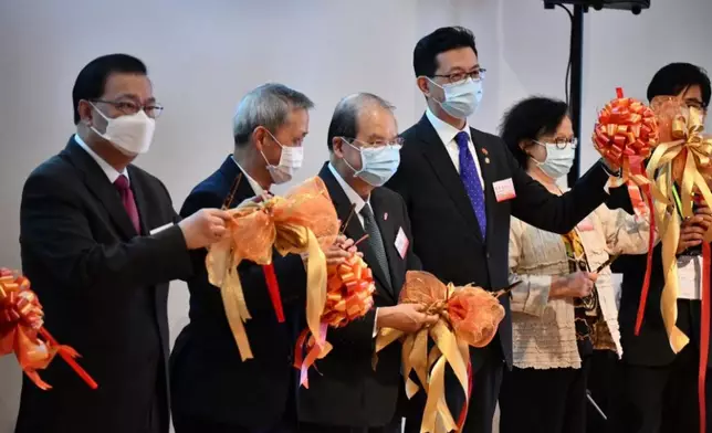 香港海員工會今日舉行了「紀錄片首映禮暨圖文集新書發佈會」來慶祝百年華誕。