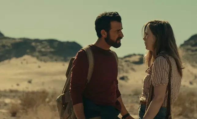 Allie Fox要帶家人逃避政府追捕。