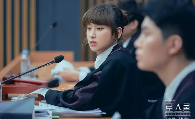 柳惠英飾演出身平凡的法學院學生（網上圖片）