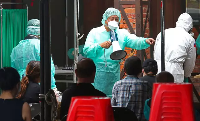 台灣本土新冠肺炎疫情大爆發。AP圖片