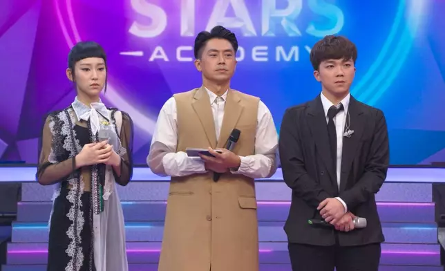 紅隊隊長何晉樂輸畀Gigi，網民戥佢唔抵。