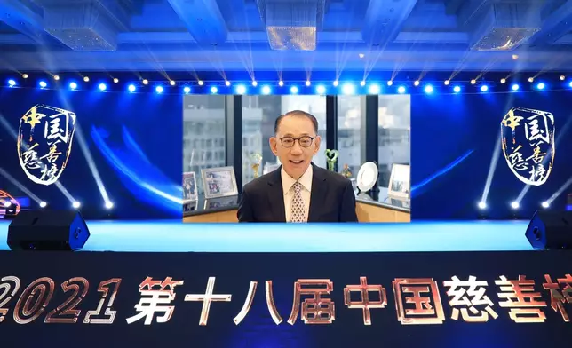 英皇集團主席楊受成