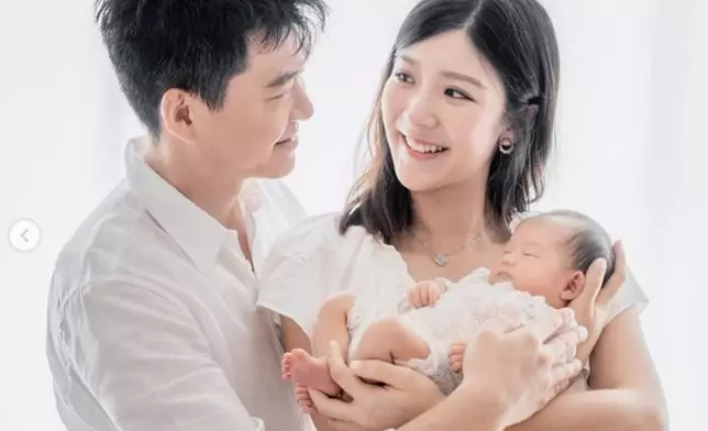 一家人好溫馨。（余香凝IG圖片）