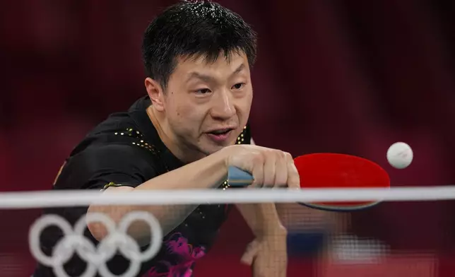 東京奧運乒乓男子單打決賽今晚巔峰對決。AP圖片