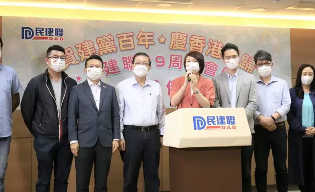 主席李慧琼致辭時衷心感謝市民的踴躍支持。