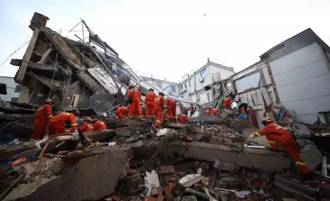 蘇州酒店坍塌事故搜救結束，共致17人死亡。新華社圖片