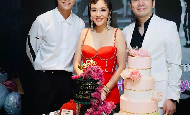 胡曦文facebook圖片