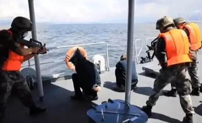 駐港解放軍海陸空演習。