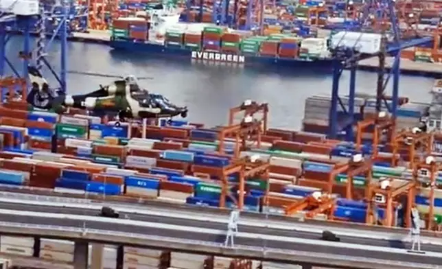 駐港解放軍海陸空演習。