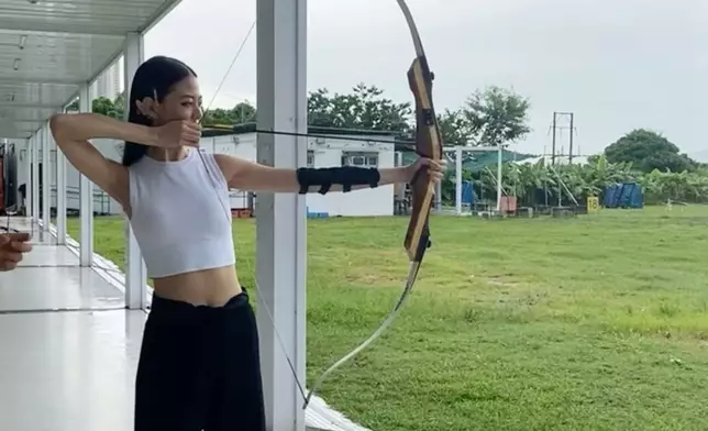 盧慧敏（Amy Lo）負傷拍攝。