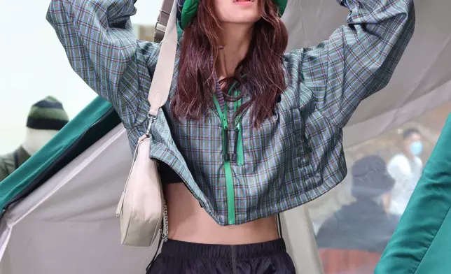 Amy是混血索模，身高177cm，擁有40吋長腿！