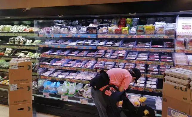 澳門市政署強調，貨源穩定充足，呼籲市民無需恐慌搶購食品。新聞局FB圖片