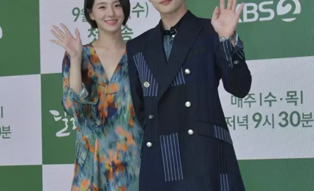 朴珪瑛和金旻載合演《達利和薯仔湯》（網上圖片）