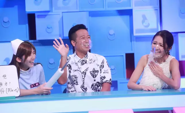 結果只能耍冧收場。