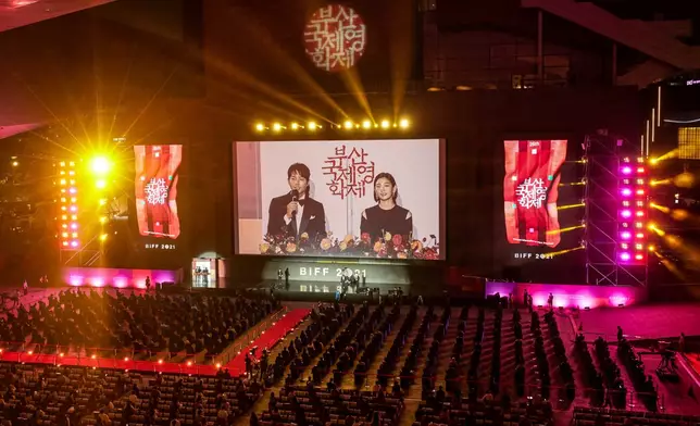 宋仲基和朴素丹擔任今屆釜山國際電影節開幕典禮司儀（網上圖片）