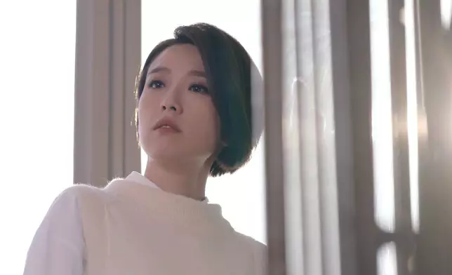 姚子羚嘅型格短髮Look，網民都好Buy