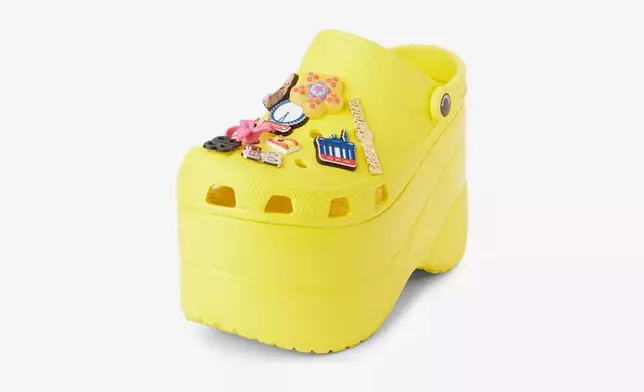 Balenciaga與Crocs早年曾合作推出「恨天高窿窿鞋」（官網圖片）