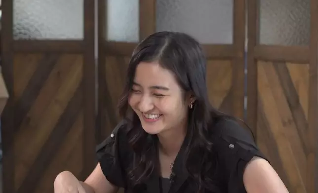 雖然Arthur唔夠口花，但都依然氹得Bonnie好開心。