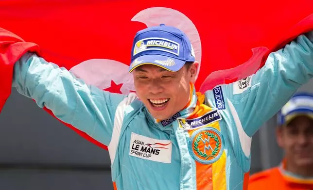 陸漢洋爸爸是建築界名宿陸孝佩，媽媽是聖安娜餅店創辦人。