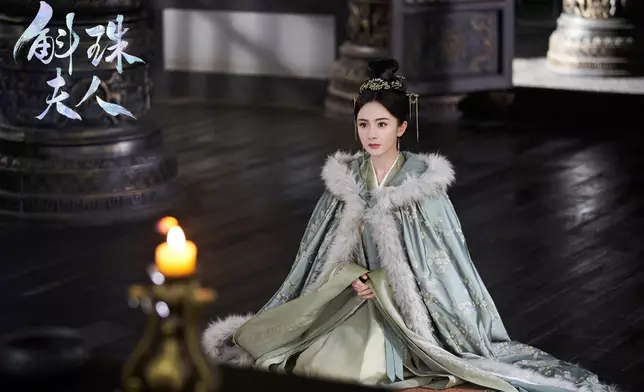 由楊冪、陳偉霆主演的古裝劇《斛珠夫人》高居網劇第一。