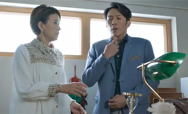 又成日恃住媽咪（黎燕珊）偏心橫行霸道。