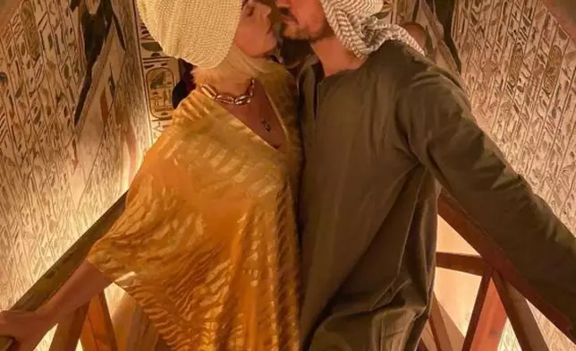 Katy Perry平時好少Po夫妻照。