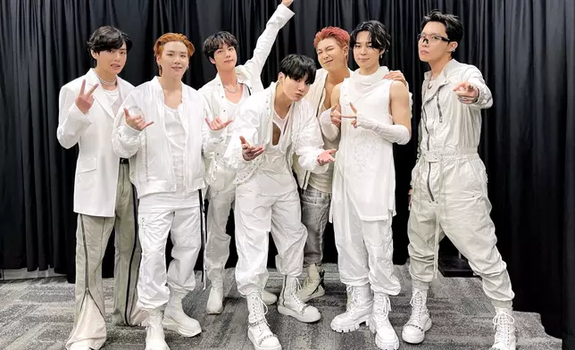 BTS去年底去完美國巡唱，不忘返韓國照顧ARMY（網上圖片）