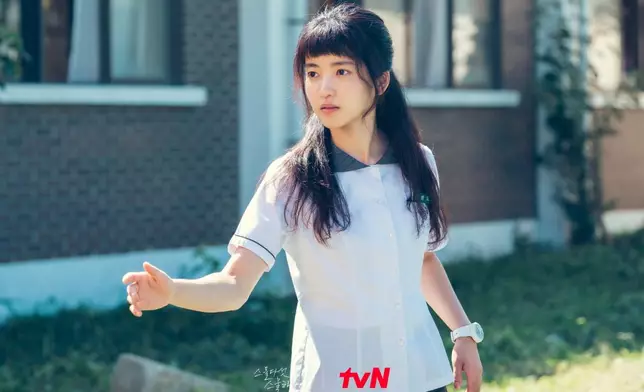 31歲的金泰梨穿上校服也沒有違和感（網上圖片）