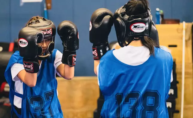 咪睇Honey(137號碼衫)平時笑笑口，戰意旺盛起上嚟都咪話唔得人驚。