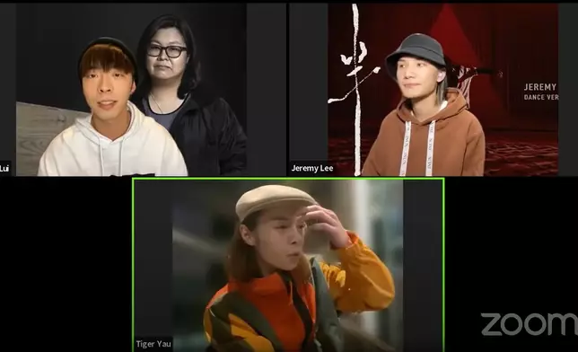 MIRROR成員呂爵安(Edan)、李駿傑（Jeremy）及邱傲然（Tiger）日前開live與粉絲互動。