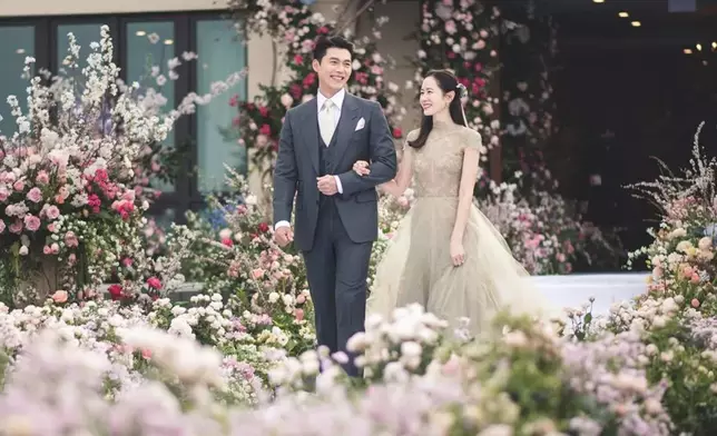 玄彬和孫藝珍在3月30日舉行世紀婚禮（網上圖片）