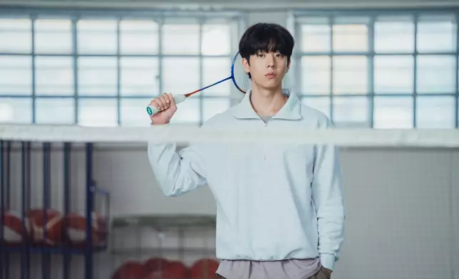 蔡鍾協飾只視羽毛球運動為一份工作的「朴泰俊」（Disney+提供圖片）